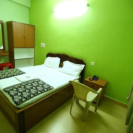Abirami Residency Hotell Tirukkadaiyur Exteriör bild