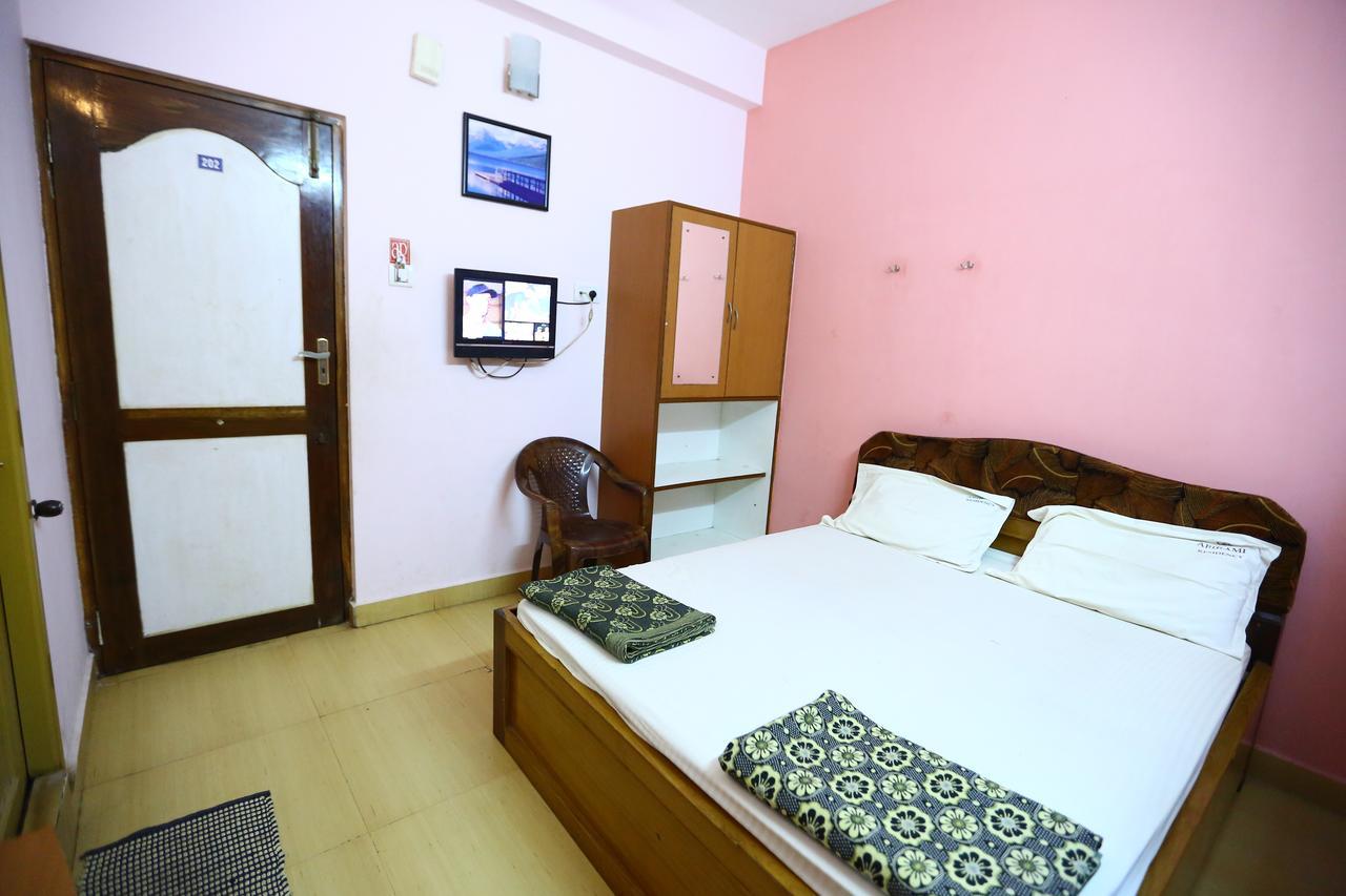 Abirami Residency Hotell Tirukkadaiyur Exteriör bild
