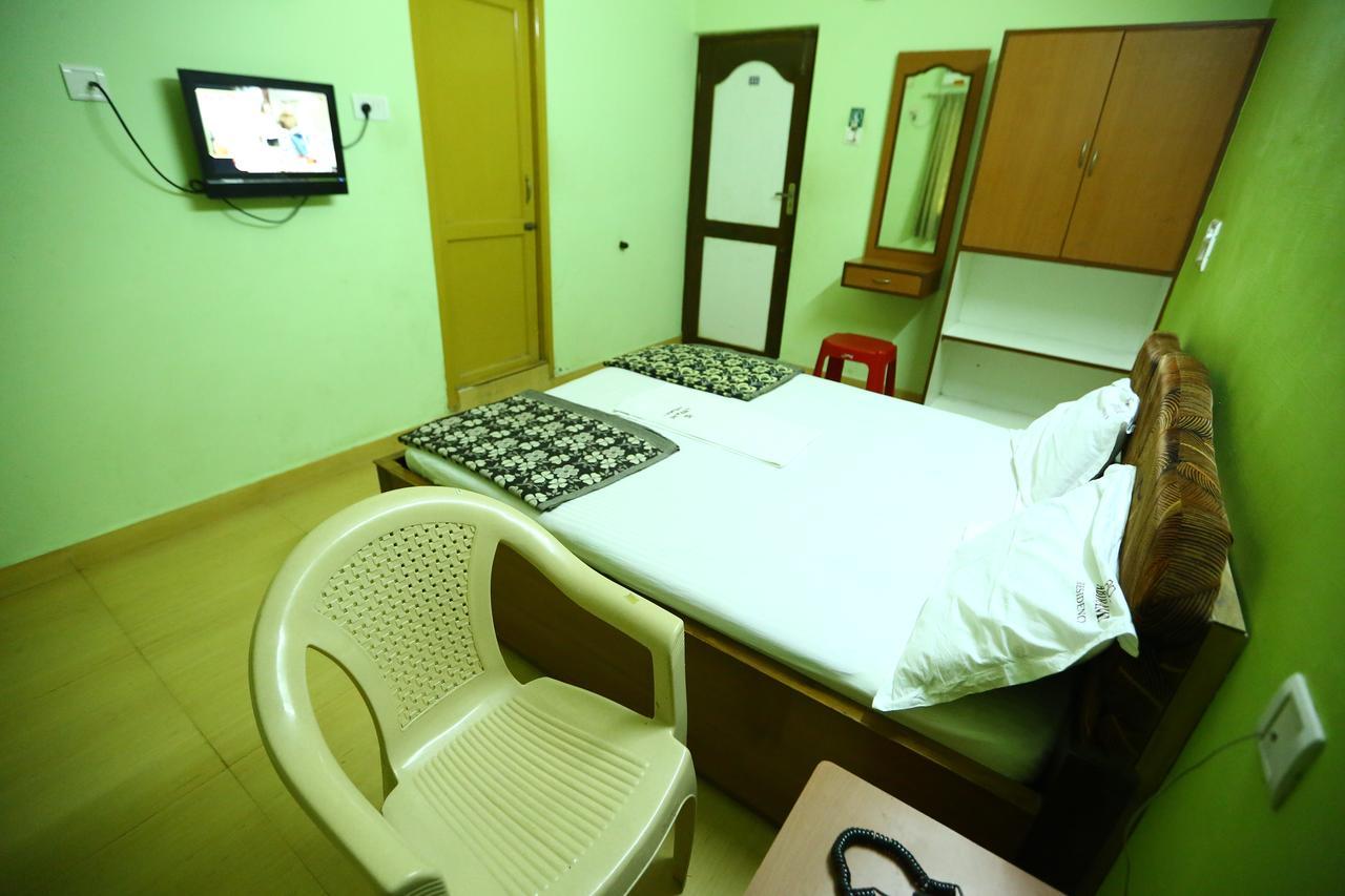 Abirami Residency Hotell Tirukkadaiyur Exteriör bild