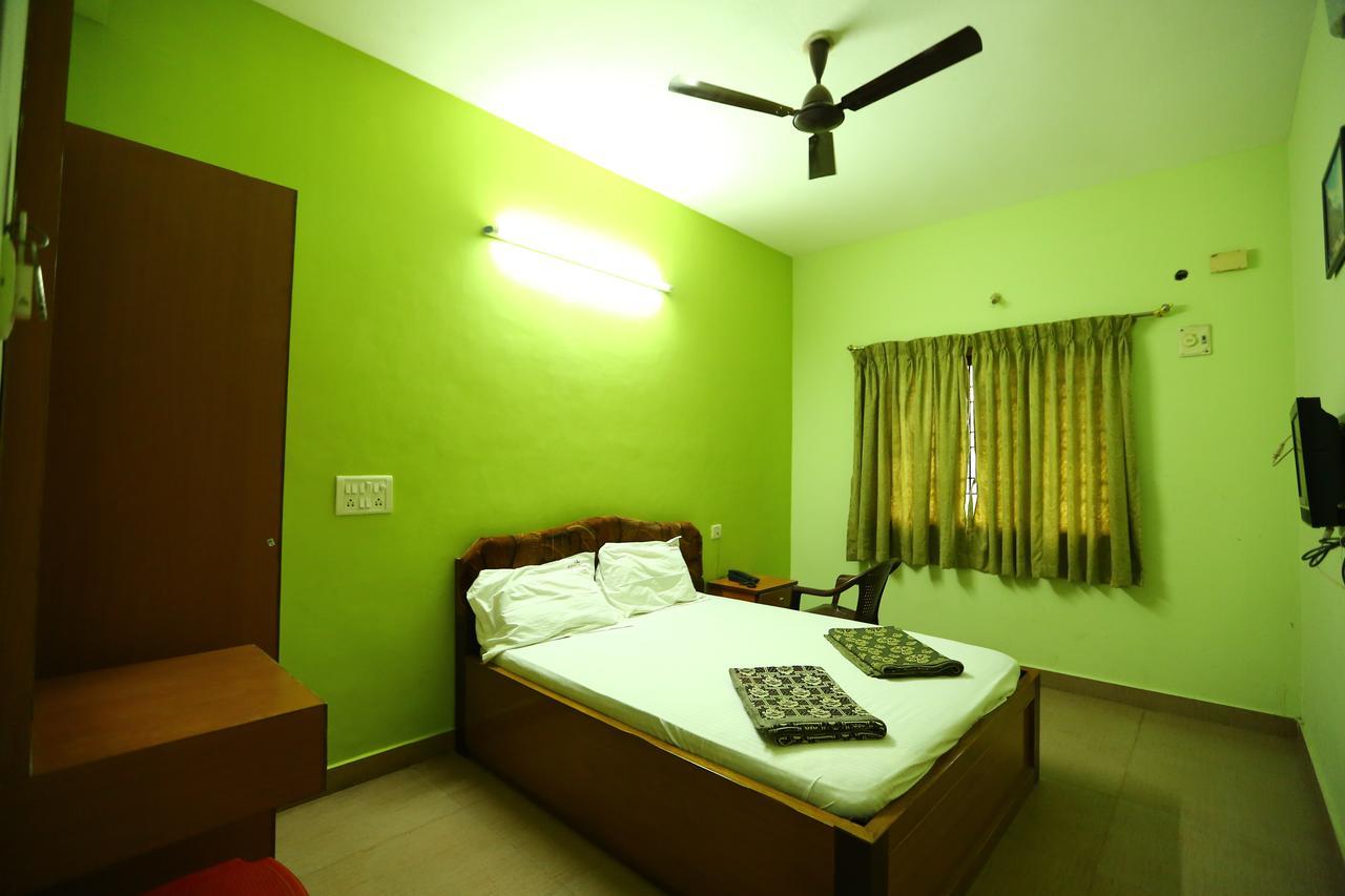 Abirami Residency Hotell Tirukkadaiyur Exteriör bild