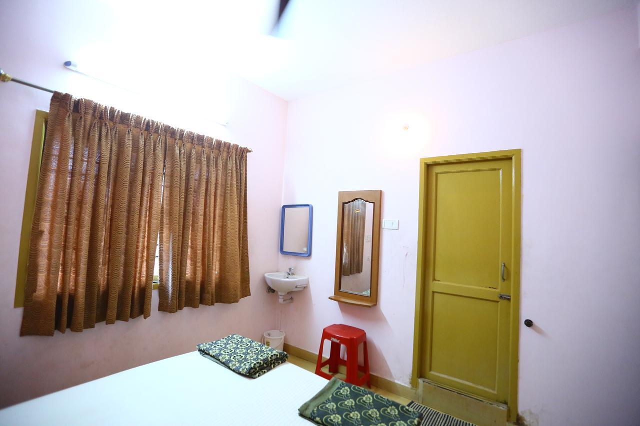 Abirami Residency Hotell Tirukkadaiyur Exteriör bild